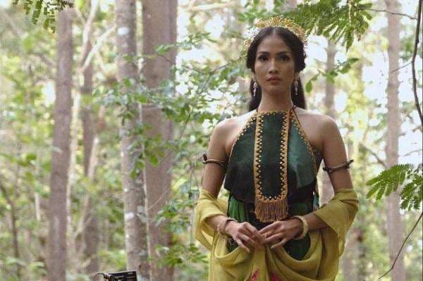 Biodata dan Agama Aulia Sarah, Pemeran Badarawuhi di Film KKN di Desa Penari