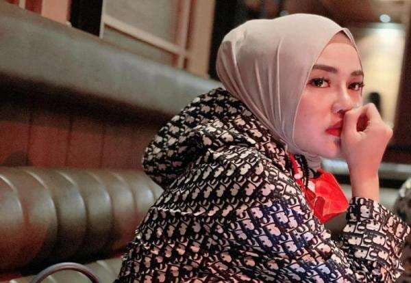 Medina Zein Diduga Lakukan Penipuan Pakai Nama Raffi Ahmad, Begini Kata sang Pengacara Medina Zein Diduga Lakukan Penipuan Pakai Nama Raffi Ahmad, Begini Kata sang Pengacara