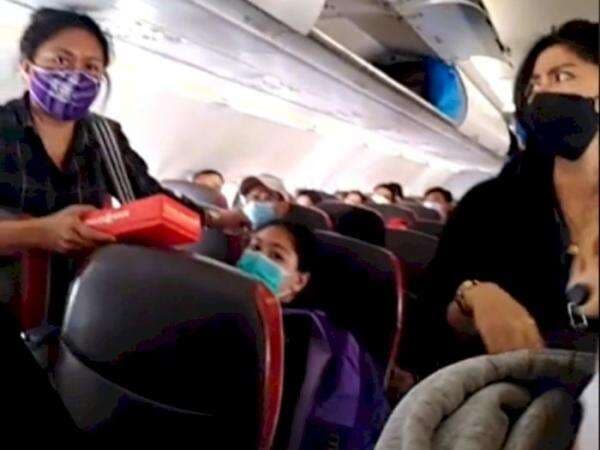Soal Bacot, Ini Etika Naik Pesawat agar Tak Dibilang Kampungan, Termasuk saat Antre Turun