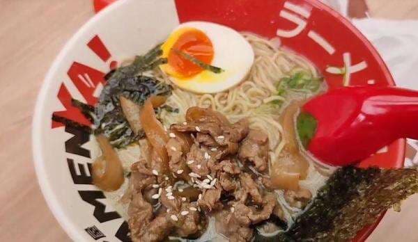 Menikmati Mie Ramen Halal dengan Kuah Kolagen, Wajib Coba!