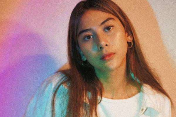 Adinda Thomas Pemeran Widya dalam Film KKN di Desa Penari Ngaku Tak Pakai Skincare untuk Tampil Cantik, Netizen Auto Terbelah