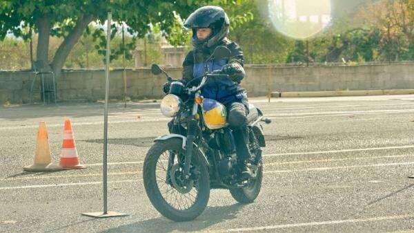 Cara Belajar Motor Matic Tanpa Bisa Sepeda, Ikuti Tips dan Langkah Berikut Ini