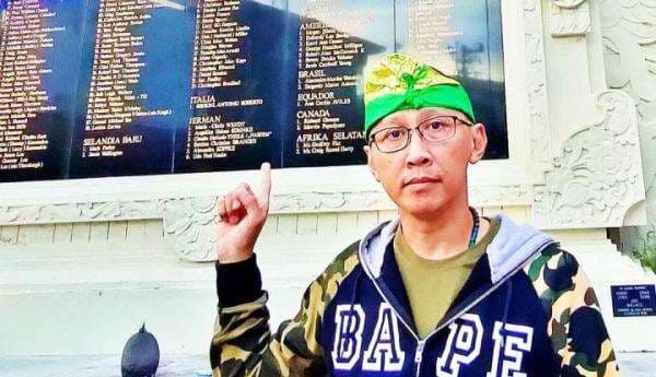 Satu Negara Heboh UAS Ditolak Masuk Singapura, Abu Janda: Introspeksi! Emang Elu Siapa?