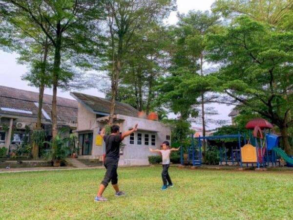 Seniman Indonesia Bikin Area Wisata Cozy, Bisa Belajar Seni dan Kerajinan Gratis!