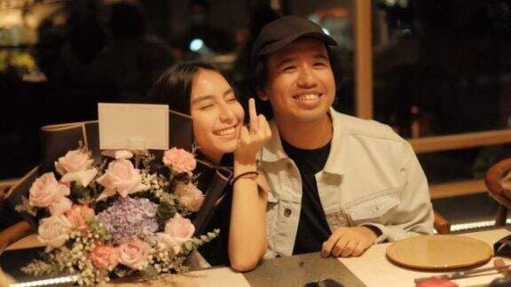 Blak-blakan! Clairine Clay Ungkap Bagian Tubuh Joshua Suherman yang Disuka Saat di Ranjang, Uhhhh..... Gede Banget! Blak-blakan! Clairine Clay Ungkap Bagian Tubuh Joshua Suherman yang Disuka Saat di Ranjang, Uhhhh..... Gede Banget!