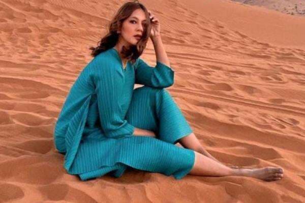 Berprofesi Menjadi Model, Intip 4 Bukti Tingginya Paula Verhoeven