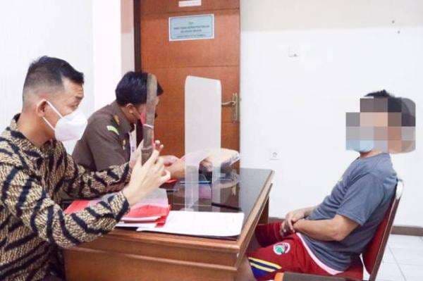 Sering Nonton Video Porno, Ayah Tega Setubuhi Anak Kandung di Depok