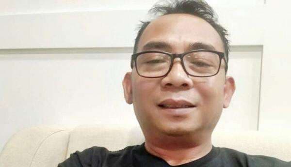 Lagi-lagi Eko Kuntadhi Sindir UAS: Satu Saja Gigi Somad Copot, Seluruh Singapura Akan Kena Azab!