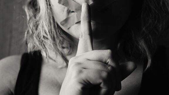 Serem…Tanpa Disadari, 5 Kebiasaan Ini Bikin Hantu Nempel ke Kamu!