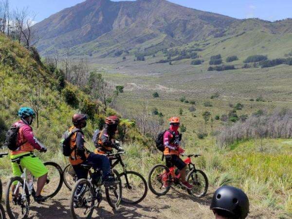 Serunya Gowes di Bromo Pakai Sepeda Pancal, 8 Jam Memacu Adrenalin!