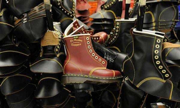 Viral di Twitter, Sepatu Docmart Ternyata Awalnya Dibuat Untuk Pemulihan Patah Tulang dan Orang Tua