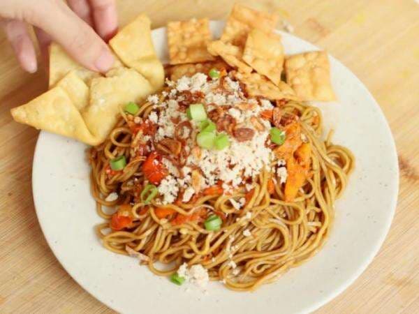 3 Resep Mie Setan ala Mie Gacoan Prakstis & Lezat, Bikin di Rumah Biar Enggak Perlu Antre 3 Resep Mie Setan ala Mie Gacoan Prakstis & Lezat, Bikin di Rumah Biar Enggak Perlu Antre