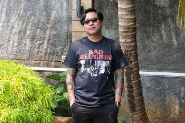 Gofar Hilman Jadi Penyiar Radio Anak Muda, Netizen: Kecewa Banget Gofar Hilman Jadi Penyiar Radio Anak Muda, Netizen: Kecewa Banget