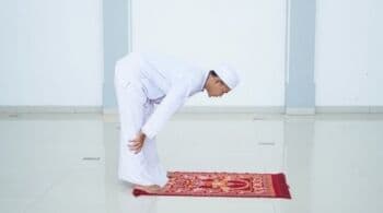 Masya Allah! Ini Keutamaan Sholat Tahajud 40 Hari Berturut-turut