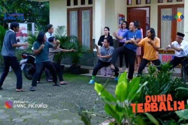 Link Live Streaming Dunia Terbalik 21 Mei 2022: Ceu Yoyoh Diam Diusir Pak Aang