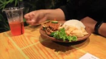 Lezatnya Kepiting Muda Geprek, Renyah dan Murah Meriah