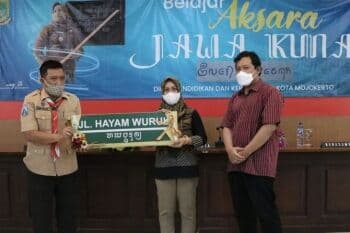 Uniknya Petunjuk Nama Jalan di Kota Mojokerto Dilengkapi Tulisan Aksara Jawa