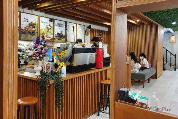 Lemari Kopi Tempat Nongkrong Asyik BSD, Es Kopinya Mantul