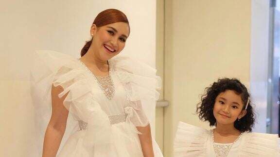 6 Artis `Hot Mama` Tajir Bukan Main, Gunungan Hartanya Bikin Geleng-geleng Kepala, Ada yang Tembus Trilunan Rupiah!