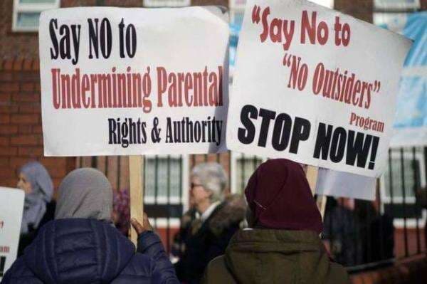 Hati-hati, Azab Bagi Pelaku LGBT Sangat Mengerikan