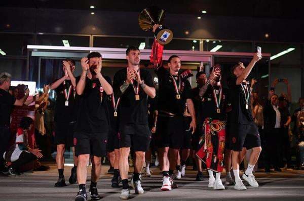 AC Milan Terancam Sanksi Akibat Ledek Inter Milan saat Parade Juara Liga Italia