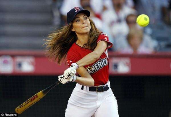 Teknik Pukulan dalam Permainan Softball Biar Lawan Makin Segan