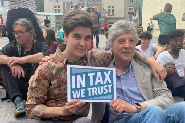 Miliarder Serukan Sistem Pajak yang Lebih Adil di Davos, WEF 2022 Miliarder Serukan Sistem Pajak yang Lebih Adil di Davos, WEF 2022