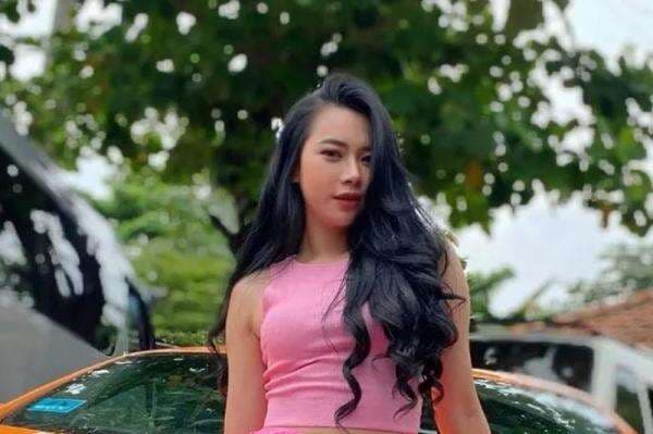 Profil Lisa Oktaviyanti, Aspri Hotman Paris Nomor 27