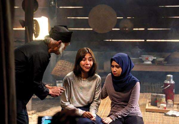 Ini Alasan Film KKN di Desa Penari Laris, Geser Warkop DKI Reborn 1 Ini Alasan Film KKN di Desa Penari Laris, Geser Warkop DKI Reborn 1