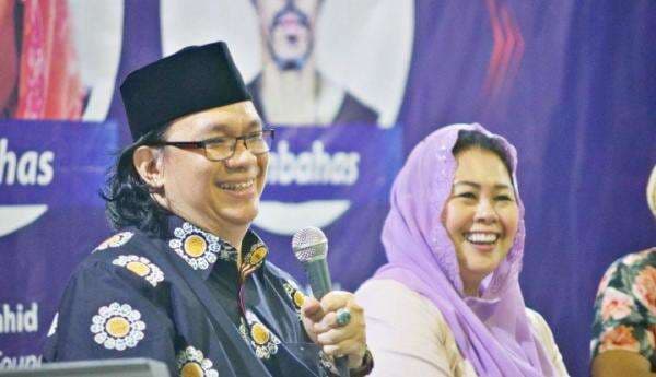 Unggah Meme Liburan ke Singapura, Gus Nadir Dihujat hingga Didoakan Kena Azab!