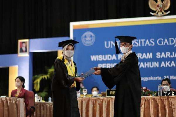 Covid-19 Melandai, UGM Wisuda 1.023 Wisudawan secara Luring