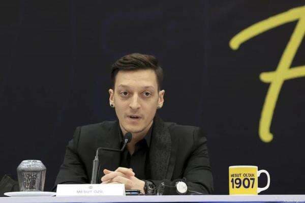 Menu Khas Indonesia yang Disantap Mesut Ozil, Nomor 1 Makanan Terenak Sedunia