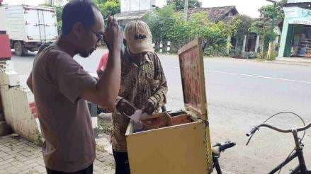 Berbekal Sepeda Tua, Tiga Lansia Ini Tetap Semangat Nafkahi Keluarga