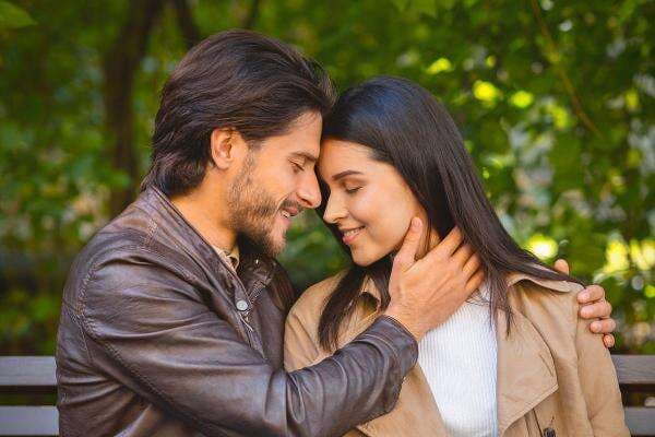 3 Cara Bikin Pasangan Makin Sayang, Dijamin Langgeng Sampai Tua!