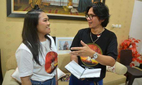 Kisah Inspiratif Bunga Bangsa, Berawal dari Hobi Kini Jago Main Drum dan Dilirik Musisi Besar