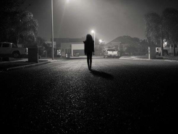 Cerita Horor Dikejar Sosok Hitam dari Kuburan, Mengerikan!