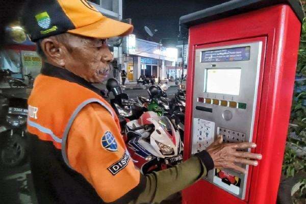 Kamu Harus Tahu, Begini Cara Bayar Parkir di Mesin Elektronik