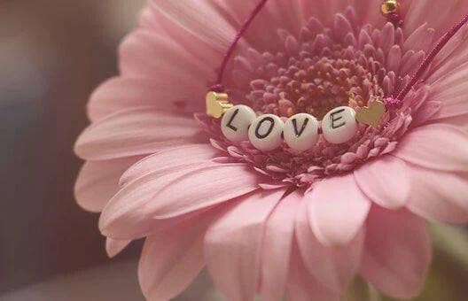 Bolehkah Pacaran Menurut Islam? Waspadai Godaan Setan