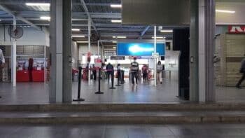 Hari Ketiga Rute Baru KRL, Begini Penampakan Suasana Pagi di Stasiun Manggarai