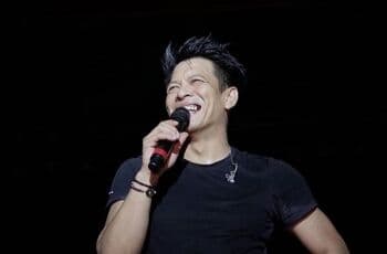 7 Potret Rumah Ariel NOAH, Hunian Mewah Penyalur Hobi