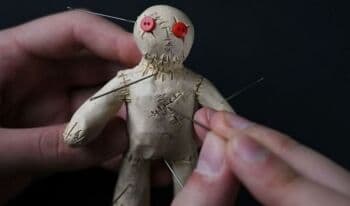 Ternyata Ini Sosok Jahat yang Memulai Santet Sewu Dino, Ngerinya Bukan Main!