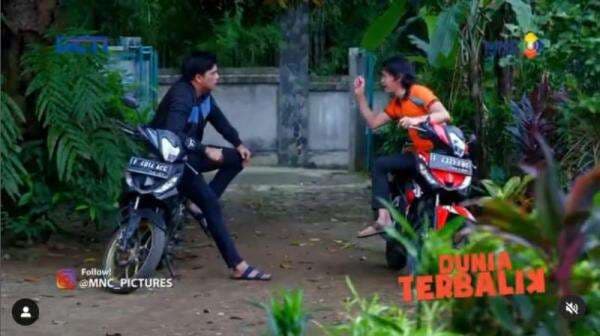 Link Live Streaming Dunia Terbalik 31 Mei 2022: Mak Eros Pesan Mangga Sambil Elus Perut, Akum Bangkitkan Semangat Aceng