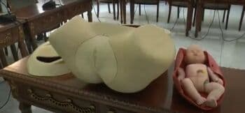 Mahasiswa Kedokteran Unair Ciptakan Manekin Tindakan Bedah