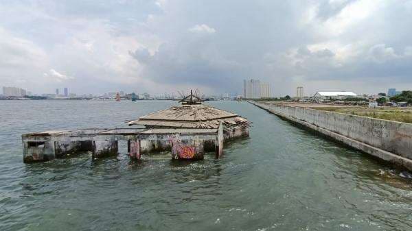 Masjid Wal Adhuna, Saksi Bisu Tenggelamnya Pesisir Jakarta
