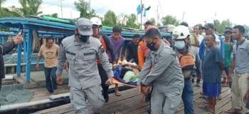 Tim SAR Gabungan Evakuasi Nelayan yang Keracunan Gas Freon AC