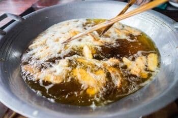 7 Pantangan Penyakit Campak Dewasa, Nomor 5 Jangan Makan Gorengan