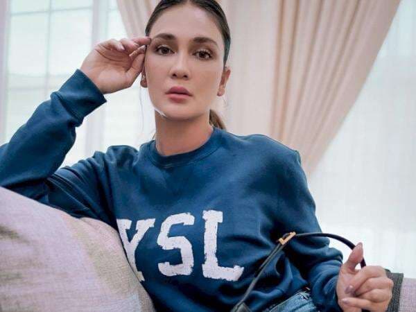 Luna Maya Sakit Mental Gegara Kasus Video Ariel Noah: Pasrah Hengkang dari Entertainment