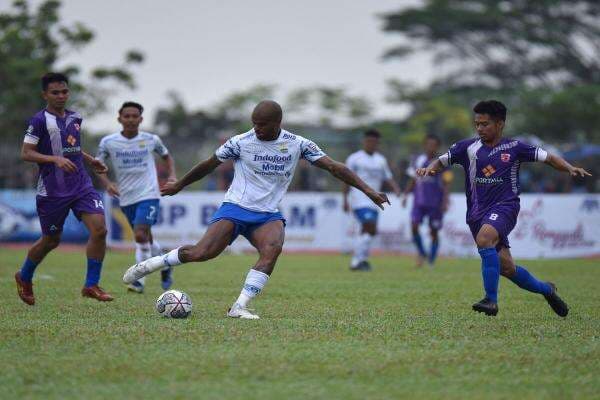 Persib Bandung Cukur Renggali Batam Selection dengan Skor 10-0 Persib Bandung Cukur Renggali Batam Selection dengan Skor 10-0