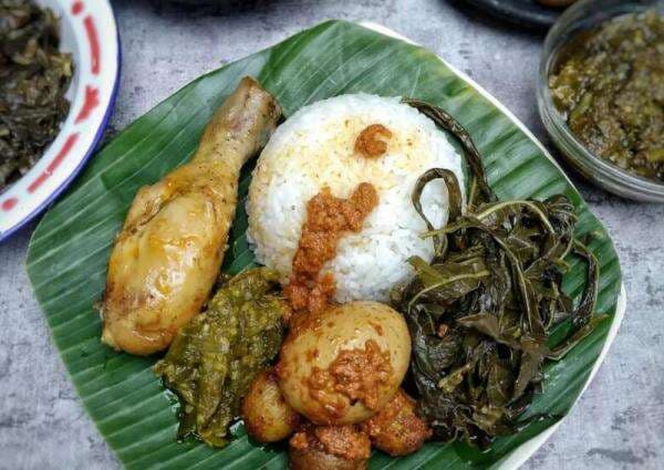 Satu Porsi Nasi Padang Menyumbang 664 Kalori, Kadar Lemak pada Santan Wajib Diwaspadai