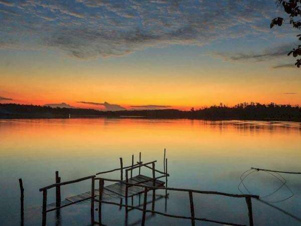 Enggak Nyangka, Sungai Irigasi Menjelma Jadi Spot Terbaik Berburu Sunset di Pekanbaru!